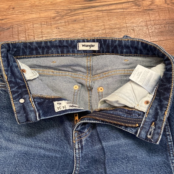 Bootcut high waist wranglers size 24 - Picture 2 of 2